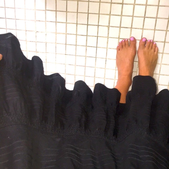 DKNY full ruffle skirt - Picture 4 of 8